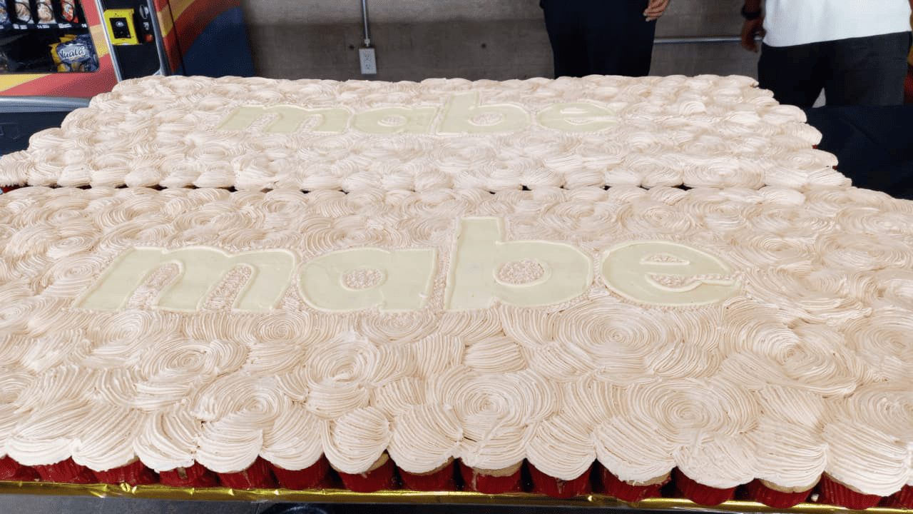 Pastel Mabe personalizado