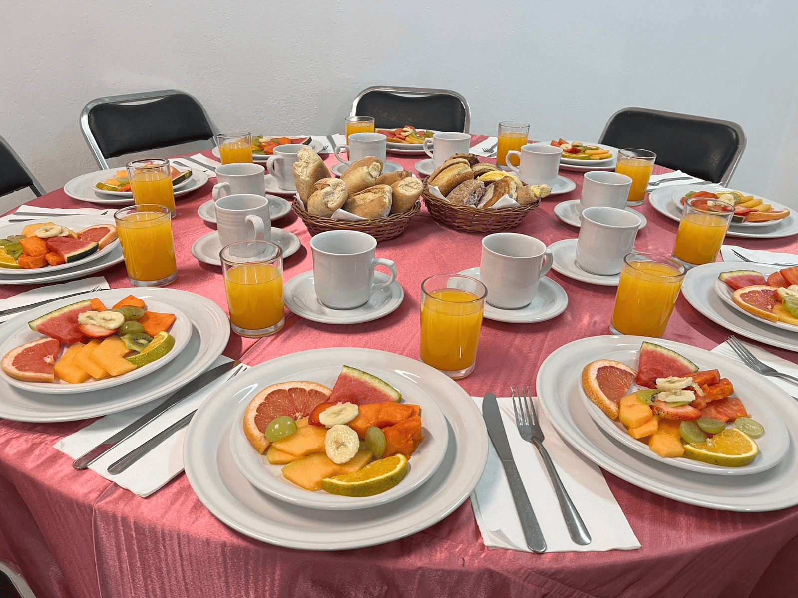 Desayuno ejecutivo mesa redonda
